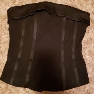 Women's size 6 (Medium) corset style zip up top from H&M in black